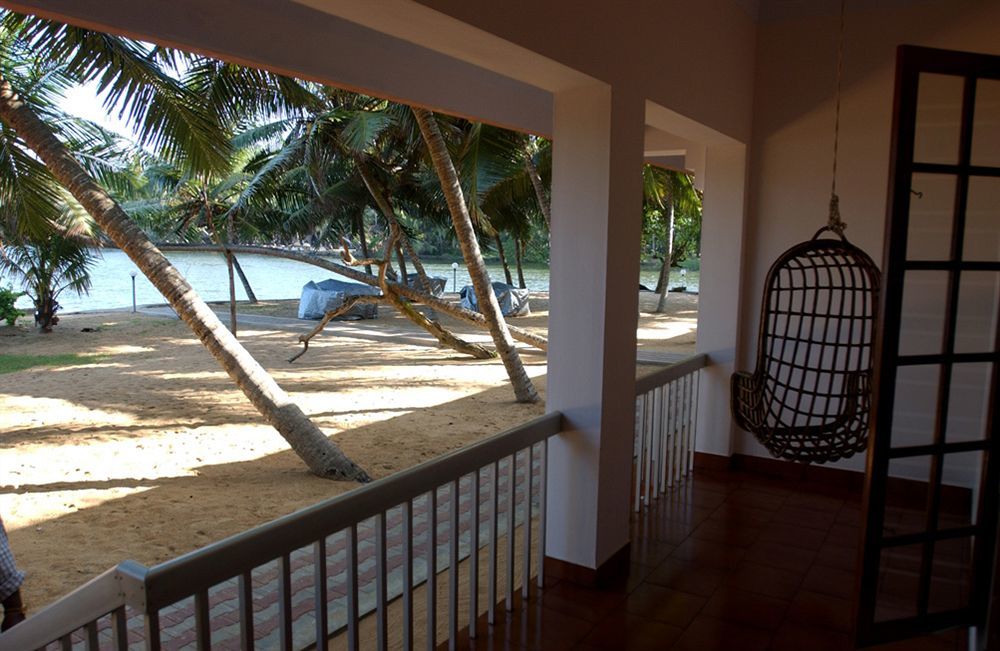 Beach And Lake Ayurvedic Resort, Kovalam Exteriör bild