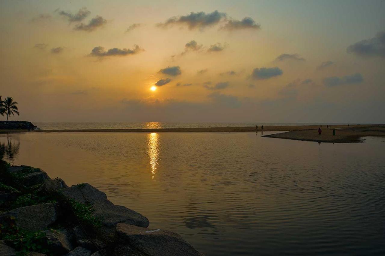 Beach And Lake Ayurvedic Resort, Kovalam Exteriör bild